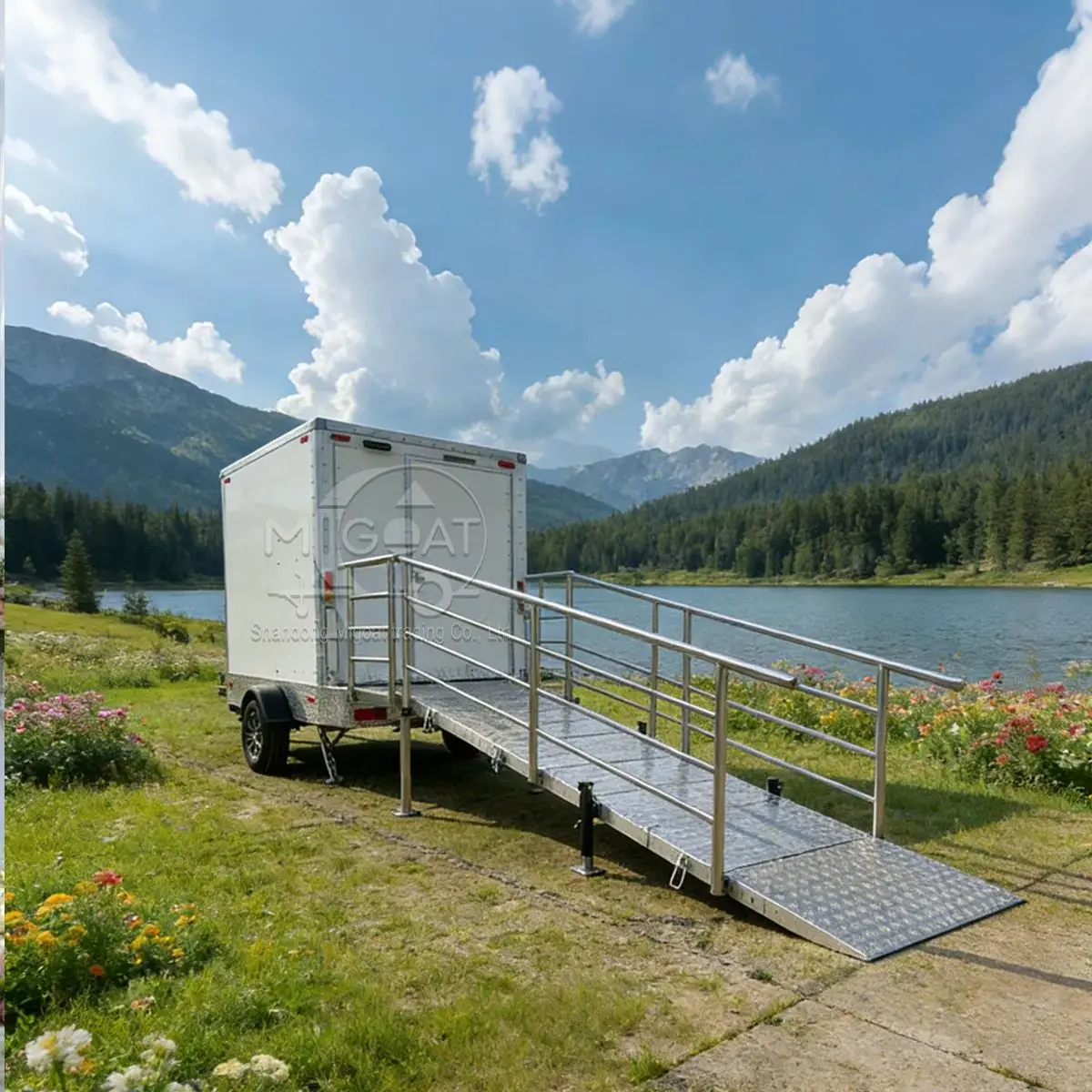 

Outdoor Wheelchair Accessible Mobile Restroom Trailer with Non-slip Ramp And Handrail for Disabled Temporary Toilet Solution