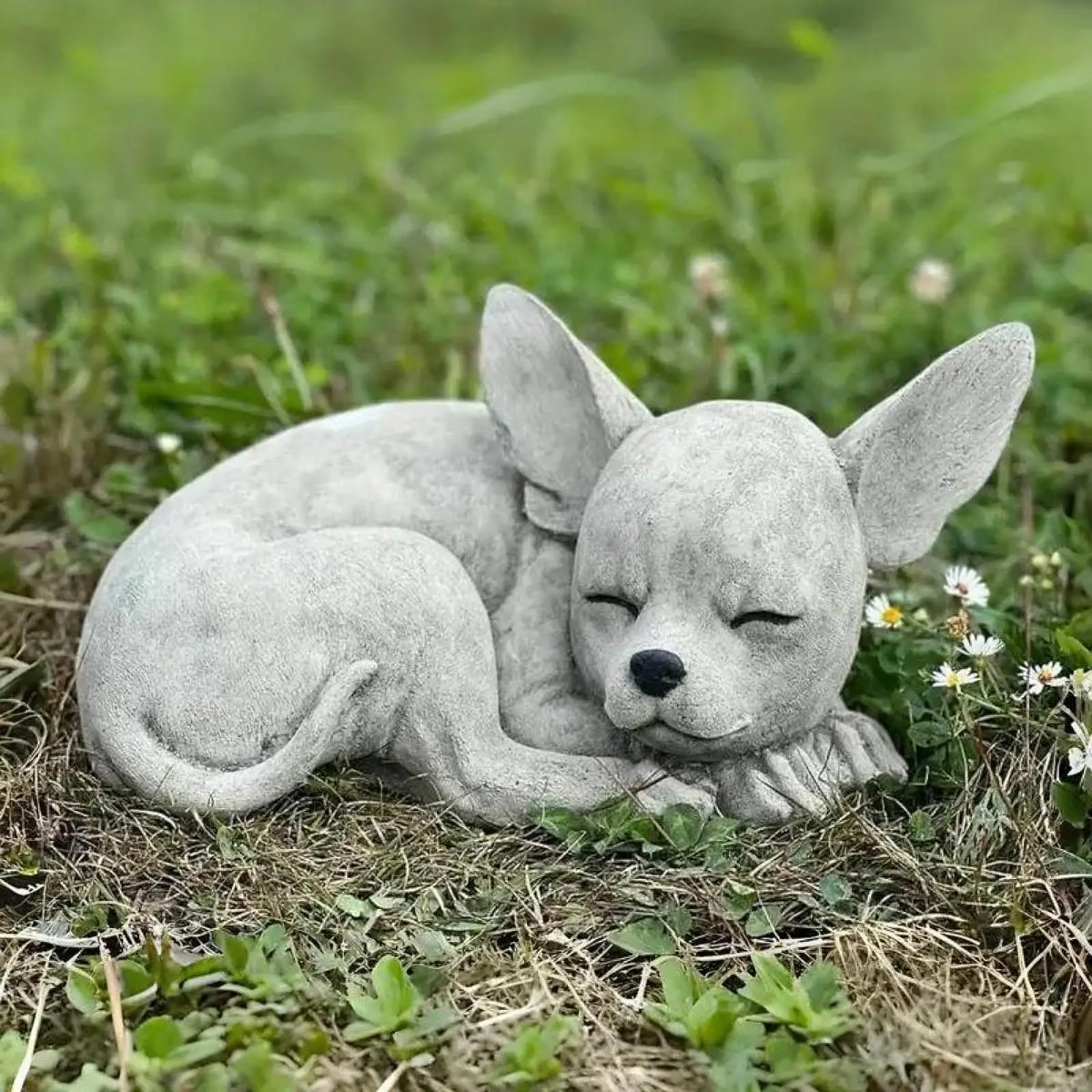 Sleeping Fox Garden Ornament Resin Statue for Outdoor Patio Decor Cute Animal Figurine Yard Art Housewarming Present