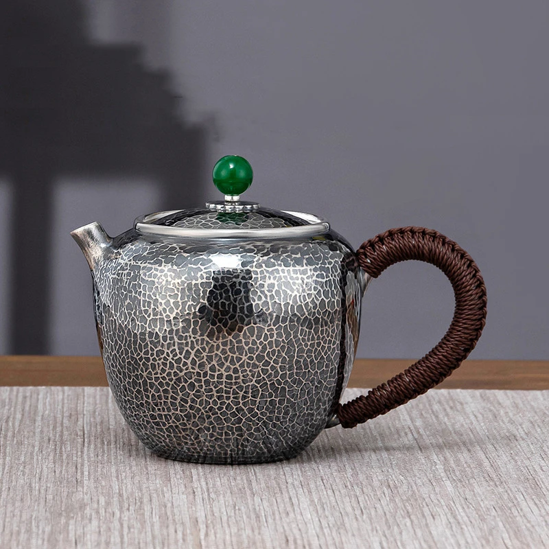 

A hammer pattern vase Silver teapot pure handmade sterling silver 999 silver pot brewing teapot Yunnan tea making