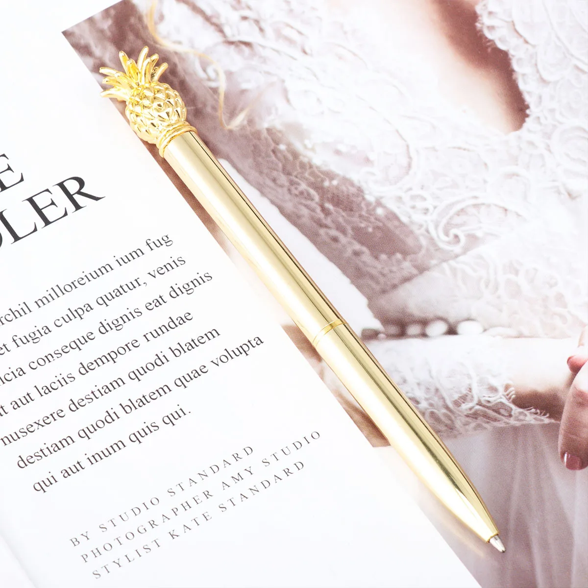 

Gold Plated Pineapple Shaped Gel Ink Pen Writing For Students School Office Supplies Metal Cool