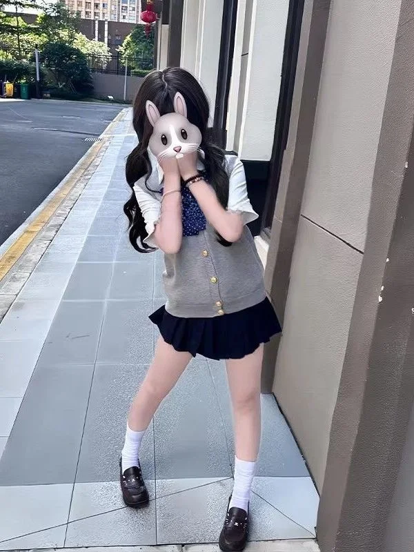 

Original Jk Uniform Gray Cardigan Vest Inner Shirt Academy Style Summer School Uniform Set with Pleated Skirt for Women
