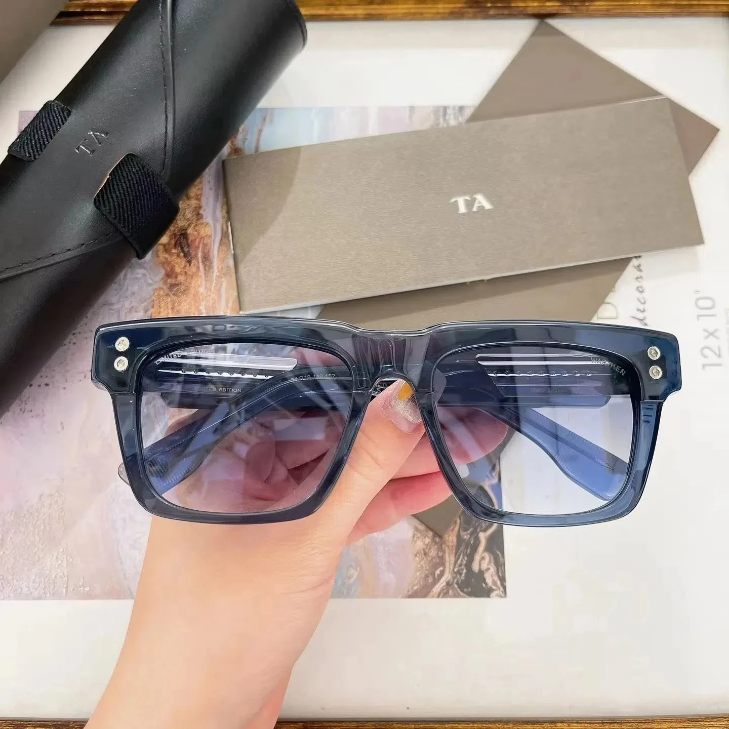 

Authentic For DIYTA DT DTS434 Trendy Blue Acetate Frame Men Women Sun Glasses Retro UV400 Business Male Couple Eyewear With Box