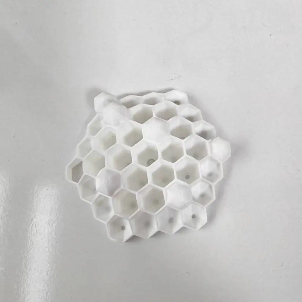 Effective Plastic Wasp Deterrent 3D Realistic Simulated Honeycomb Eco-Friendly Hanging Fake Wasp Nest Garden