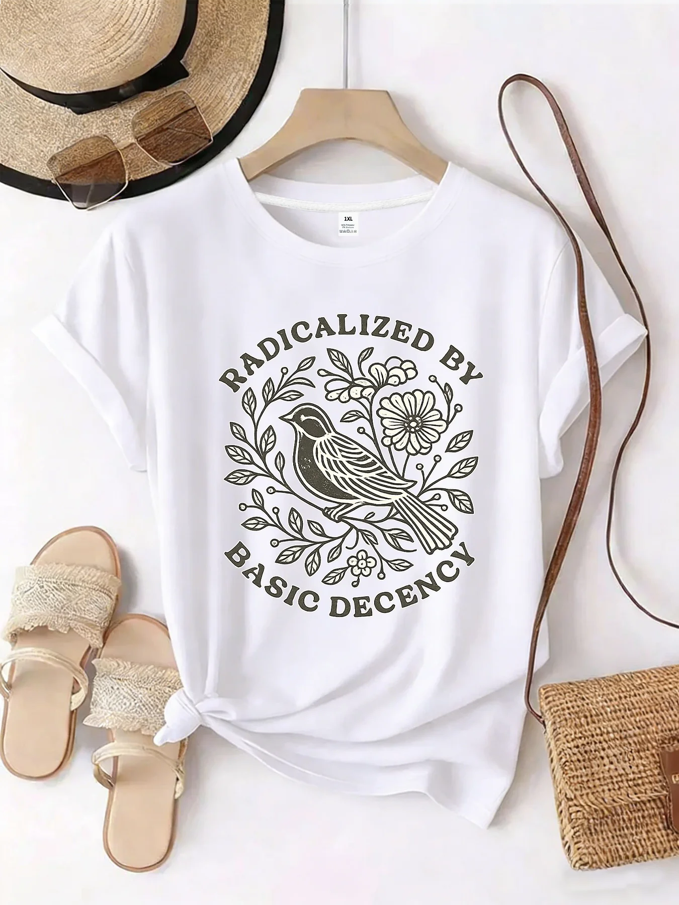 

【WZM101388】Bird print plus size women's round neck summer casual short sleeved street fashion versatile T-shirt