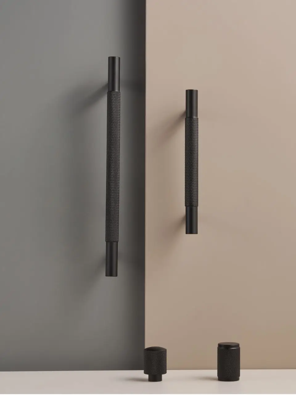 Nurlin Brass Diamond-cut Cross Knurl Pattern Gold Black Kitchen Cabinet Handles Wardrobe Pull T-bar Knobs 500mm Long Available