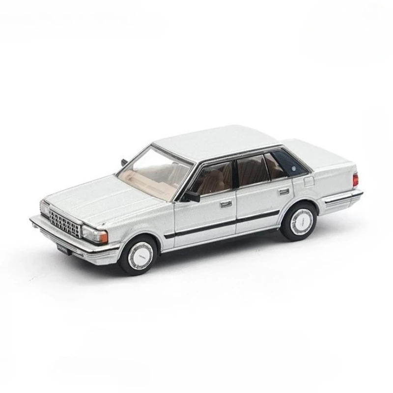 

Модель автомобиля Toyota Crown 7-го поколения XCARTOYS, масштаб 1:64, из сплава, реалистичная игрушка для мальчиков, изысканное декоративное статическое украшение, подарок