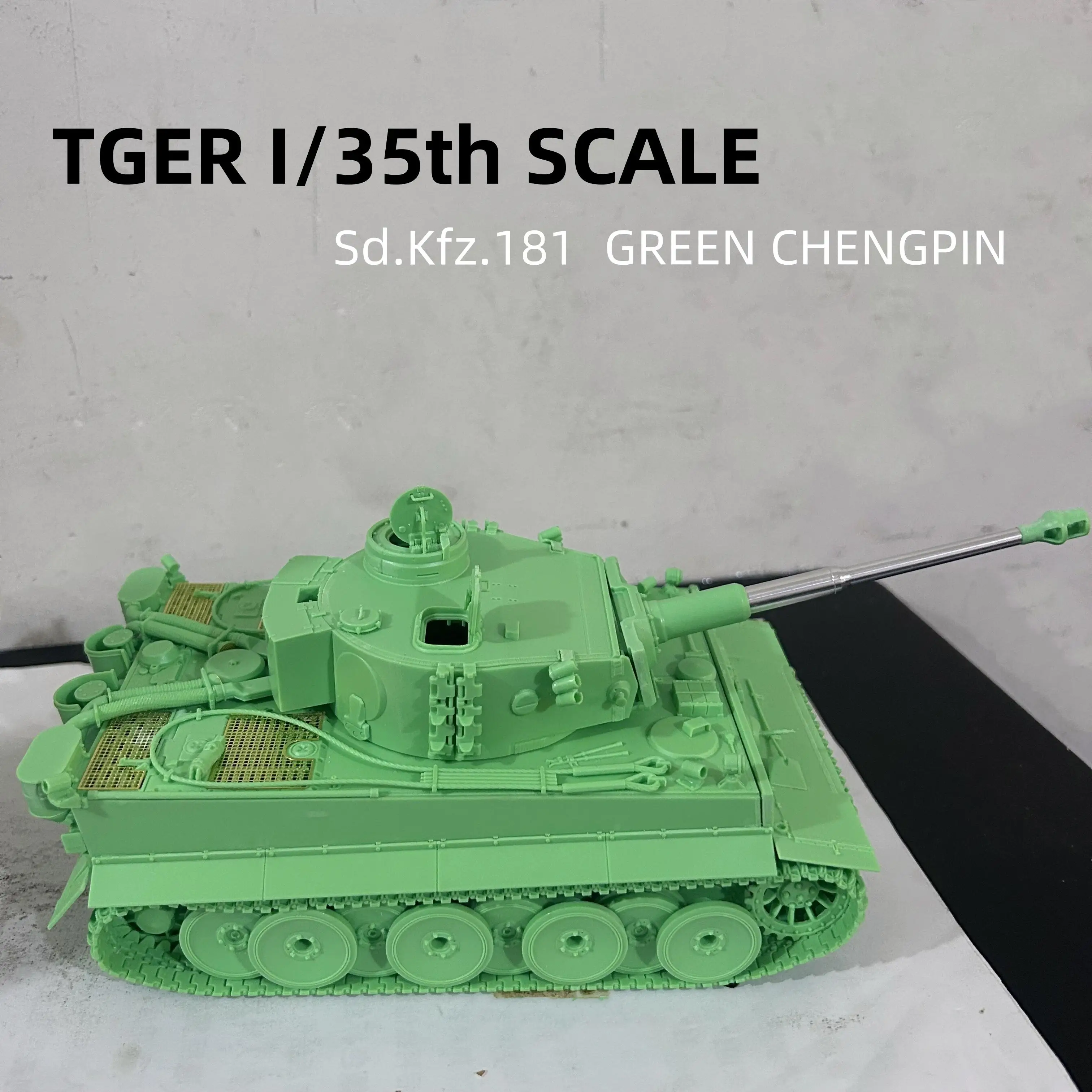 Tiger 4901GREEN 1/35 Scale Sd.Kfz.181 TIGER I 1942-1945 EARLY WW2 GERMAN HEAVY TANK Finished Product