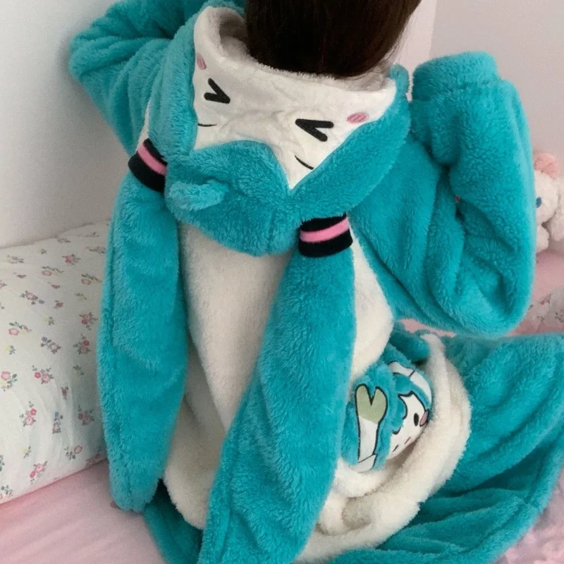 Hatsune Miku Coral Velvet Winter Nightgown Women'S Home Clothes New Style Plush Thickened Pajamas Cute Girls' Winter Cute Gifts