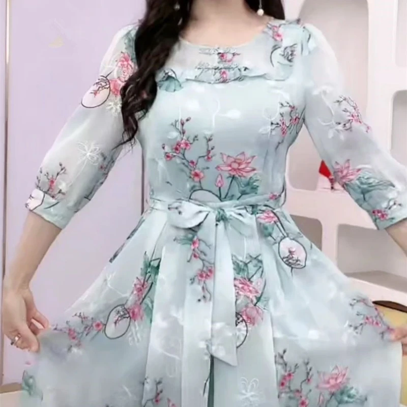 2024 Spring/Summer New Dresses with Fragmented Flowers Women\'s Belly Covering and Meat Covering Extra Large Size Small Fragra