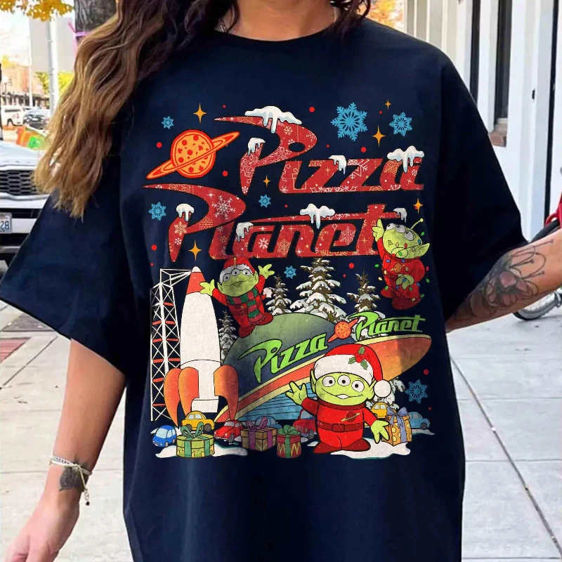 Disney 2026 New Vintage Pizza Planet Toy Story Natale Vintage Stampa T-shirt da donna Manica corta Rilassata Taglie forti Top