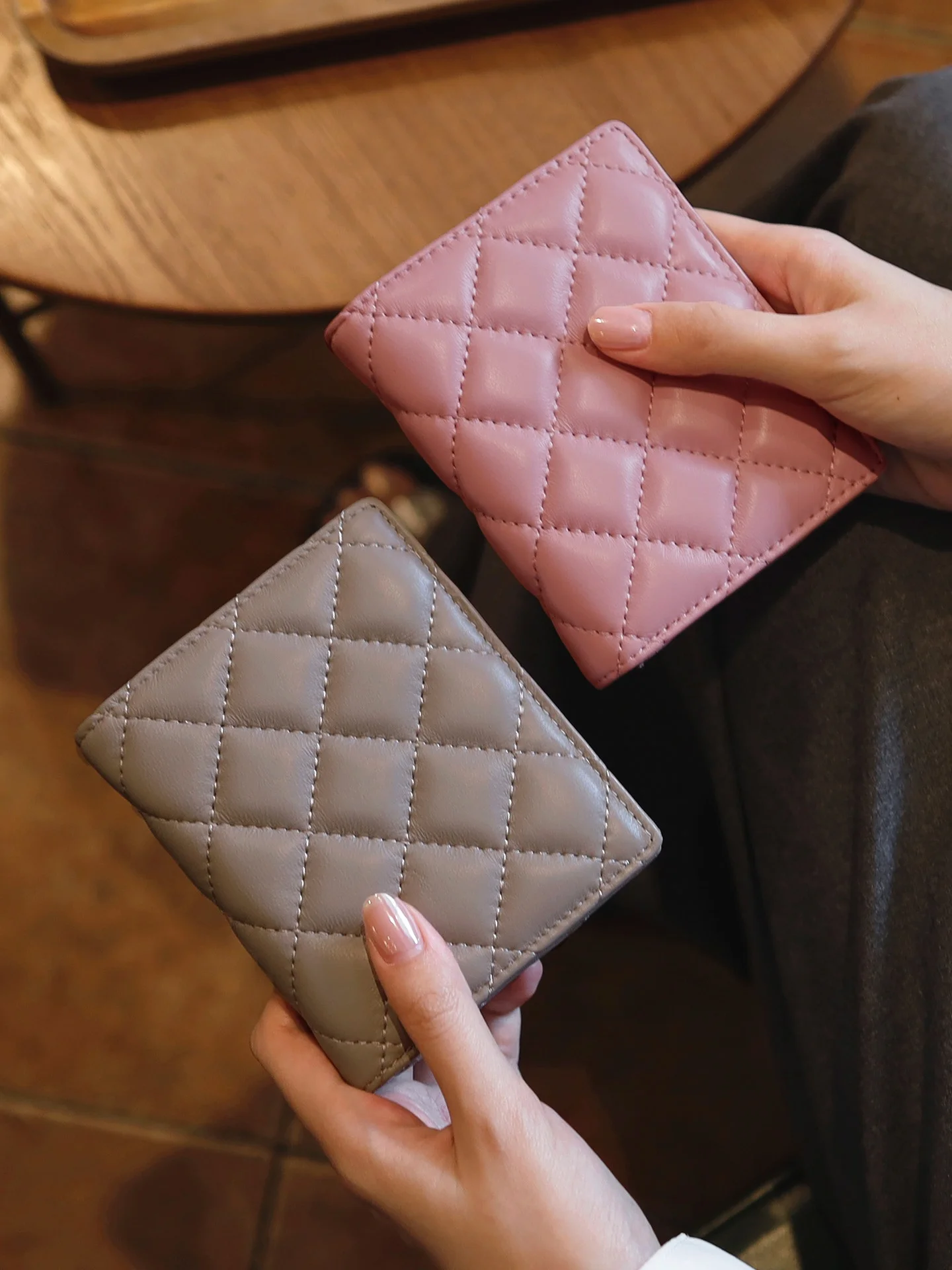 2026 New Short Genuine Leather Wallet Women's Sheepskin Money Clip Multi-Card Holder Portable Document Storage Bag