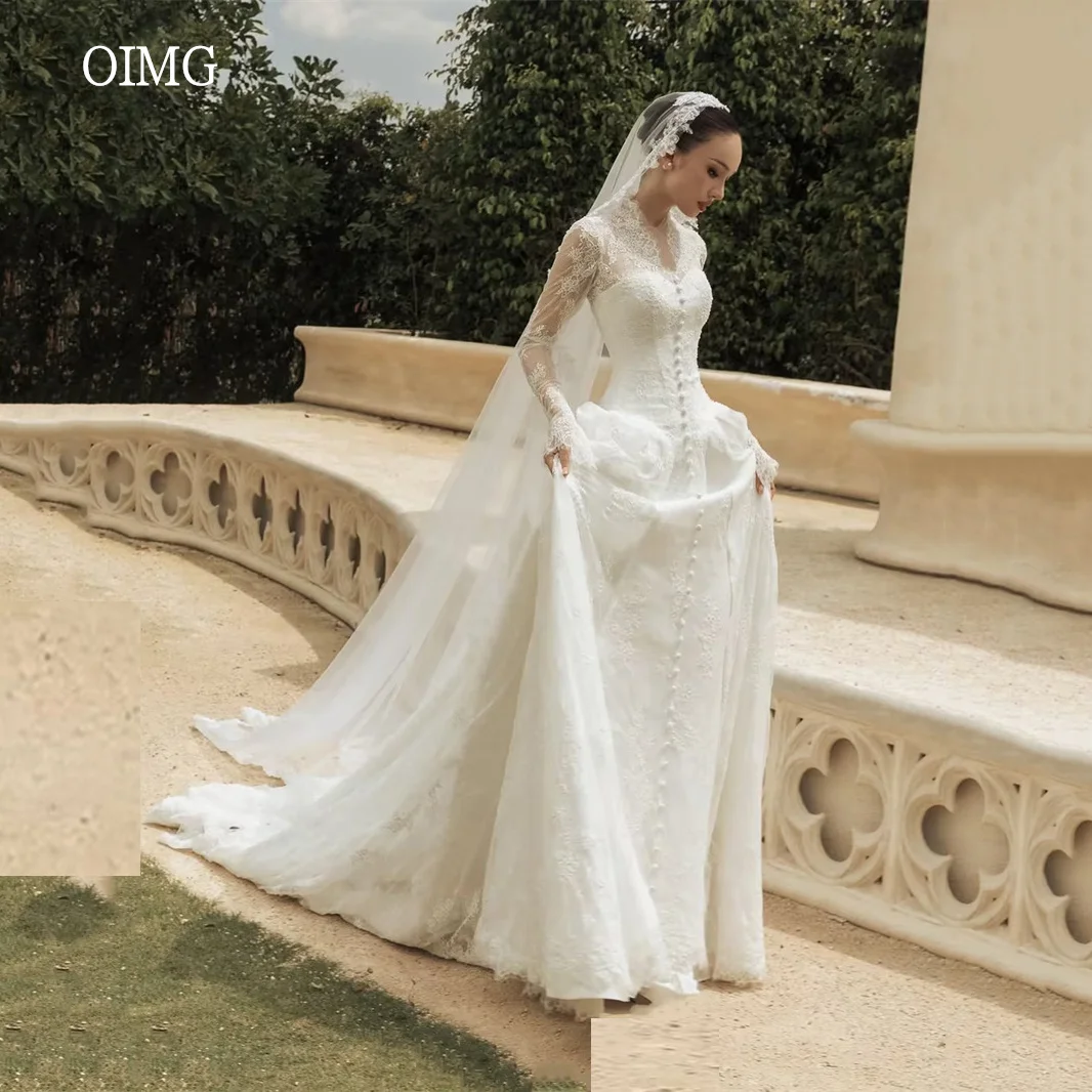 OIMG Glamouröses Spitzen-Brautkleid in A-Linie mit V-Ausschnitt, Knöpfen, langen Ärmeln, bodenlang, 2026, maßgeschneidert