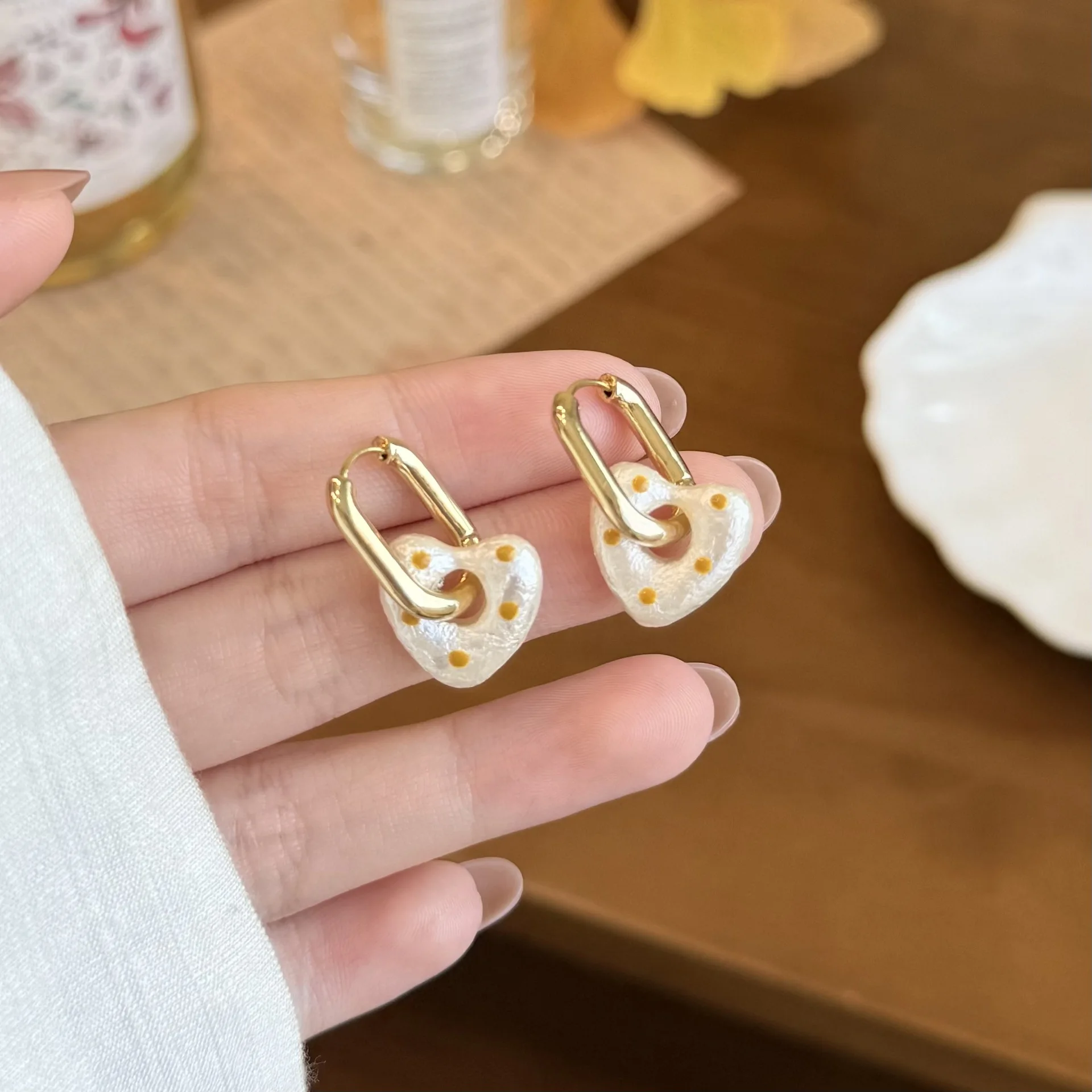 2026 New Sweet Cute Polka Dot Heart Drop Earrings Ladies Fashion Personalized Creative Simple Design Daily Hundred with Jewelry