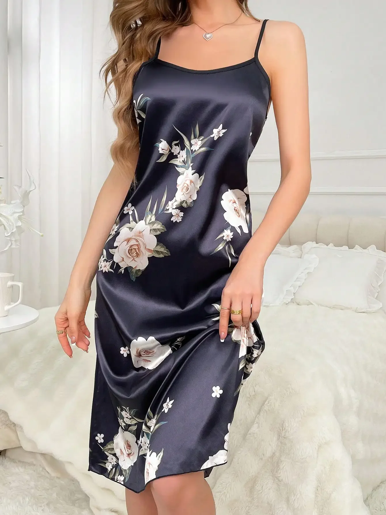 

Женская элегантная ночная сорочка с милым цветочным узором, атласное длинное платье для сна, домашняя одежда