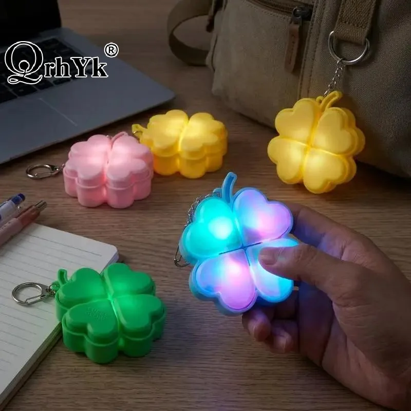 1Pcs Light Up Fidget Toy Four Leaf Clover Keychain For ADHD Anxiety Relief Kids Backpack Charm Party Favor Presents