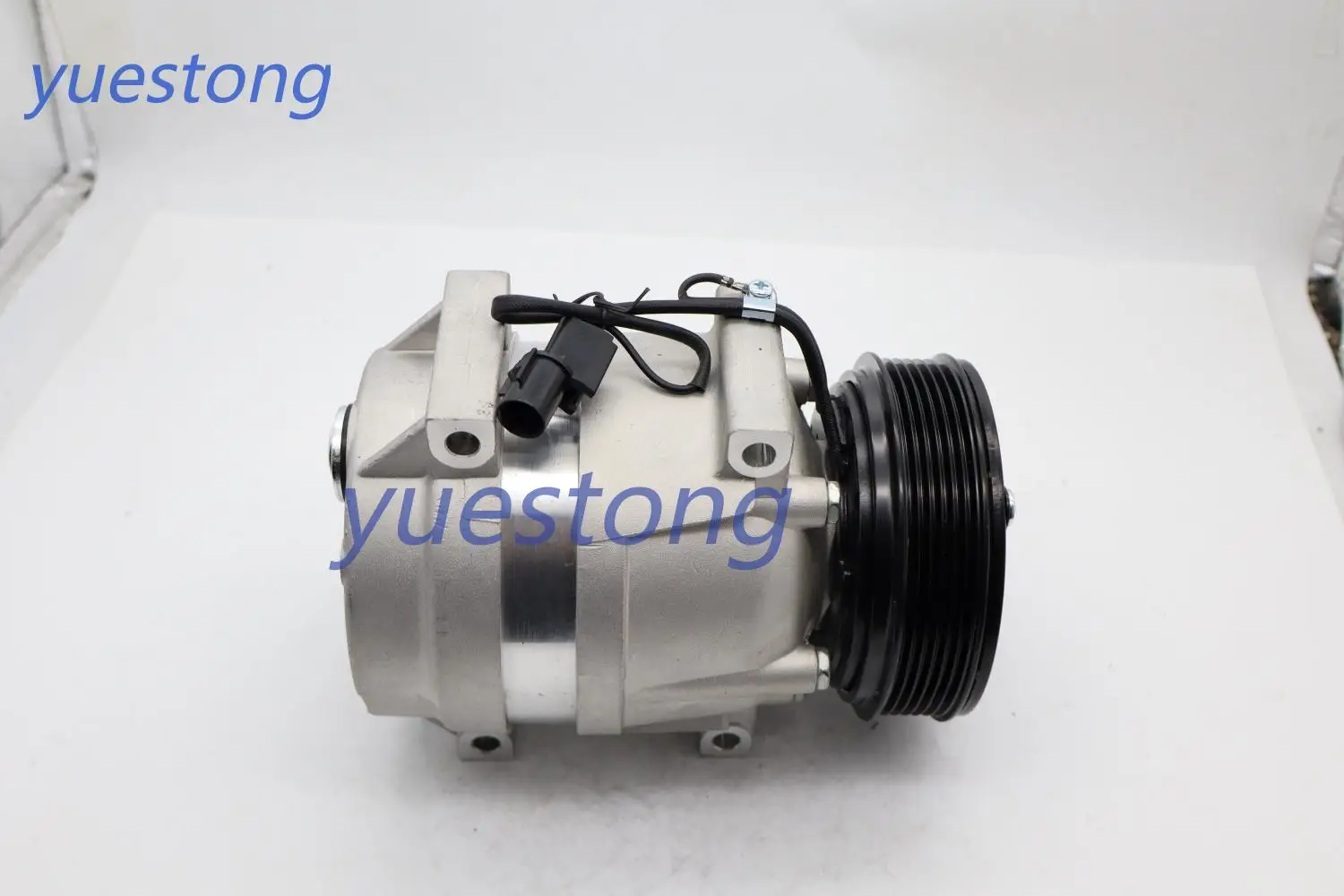 AIR CONDITIONING AC Compressor w Clutch for SSANGYONG REXTON GAB 2.7 2.9 3.2Xdi 6611304415 6611304915 714956 TSP0155880 92010948 - view 2
