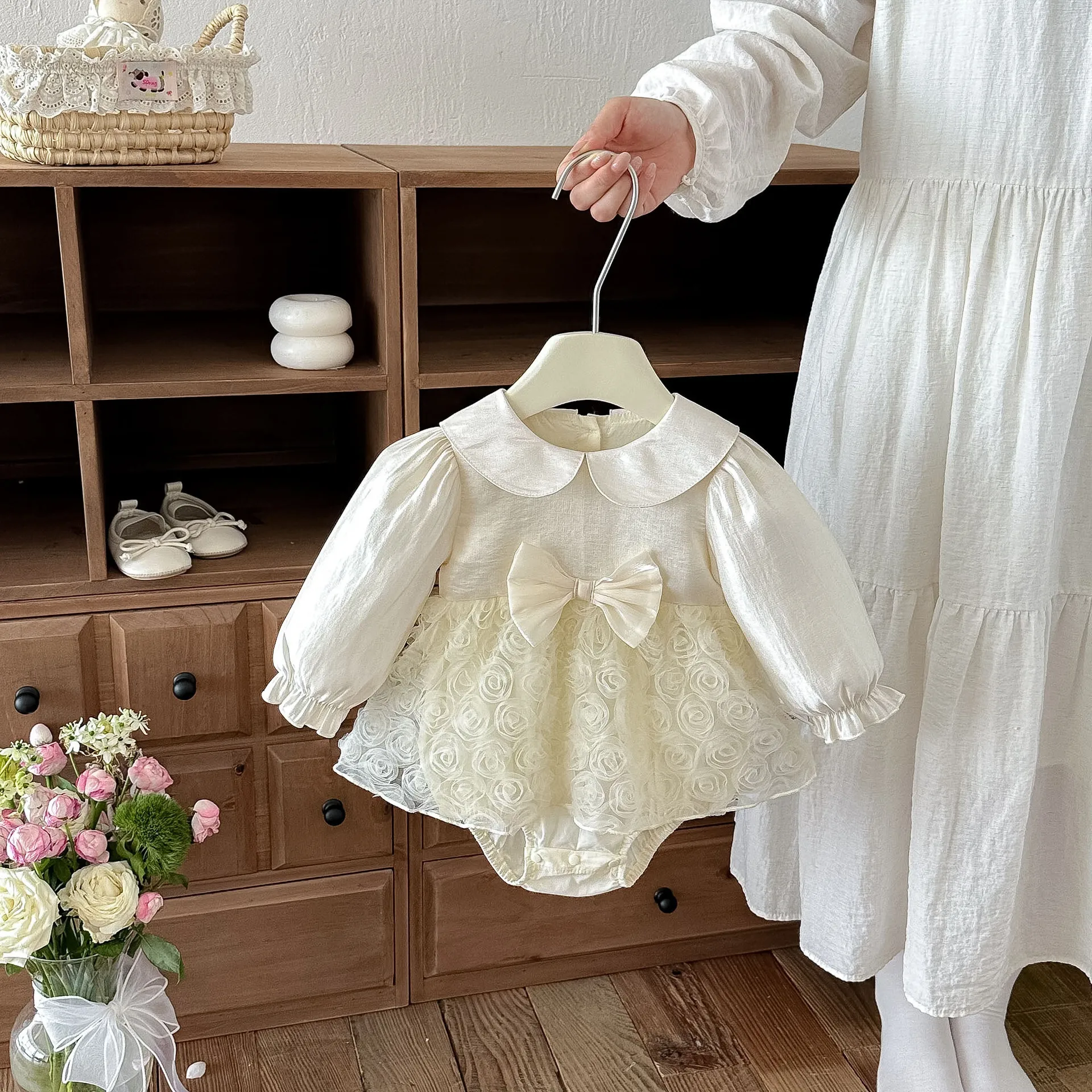 Sweet 3D Rose Tulle Girls Princess Dress Peter Pan Collar Ruffle Cuffs Baby Girls Jumpsuit Dress Style Baby Romper