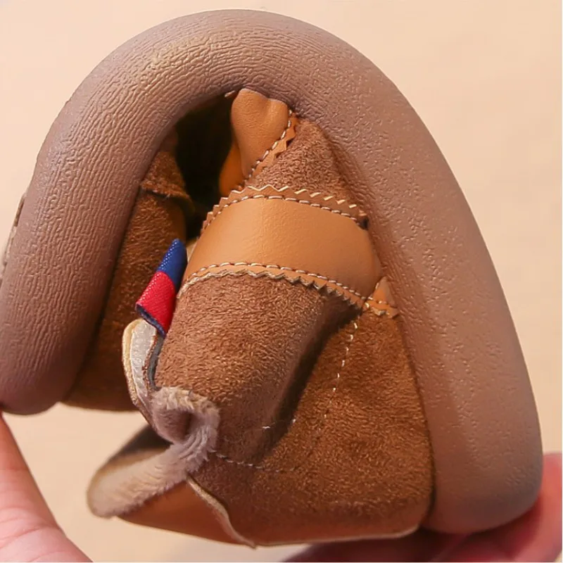 Khaki Boys' sports shoes 2025 winter new children's casual cotton shoes retro velvet Baby girls' shell toe board shoes 23-37