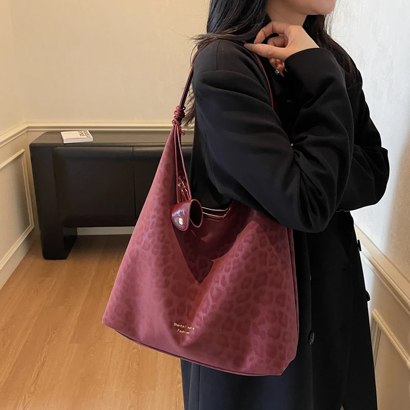 

Женская маленькая сумка через плечо из искусственной кожи, зима 20220, ретро-сумка-ведро, роскошные дизайнерские трендовые женские сумки и кошельки