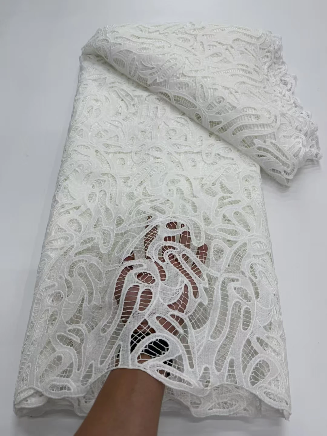 

New Arrival White African Water Soluble Cord Lace Fabric 2025 High Quality French Nigerian Milk Silk Guipure Lace Fabric KR25123