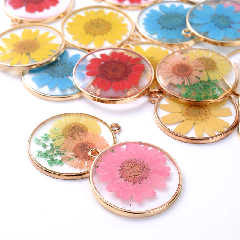 12Pcs Round Pressed Flat Plated Epoxy Natural Real Hibiscus Daisy Blossom Dried Flower Resin Charms Pendant for Jewelry Making