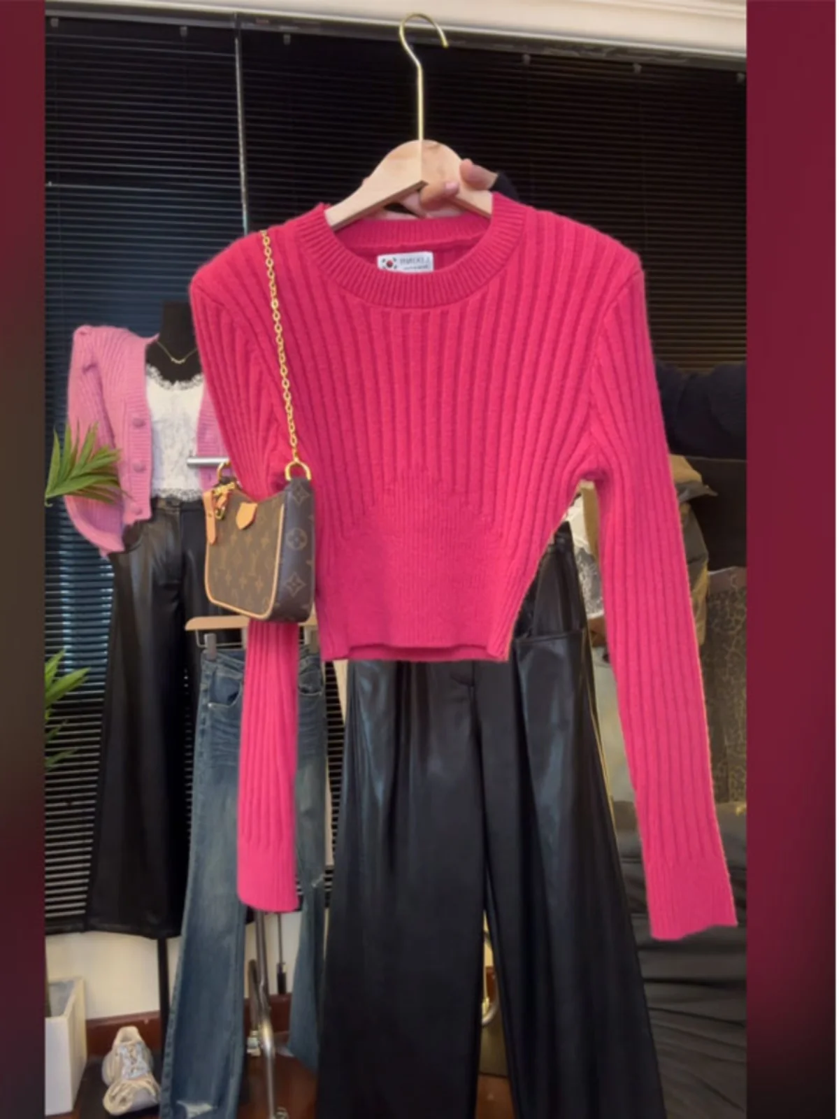 Slim Fit Short Knitted Sweater Women's Autumn Winter 2024 New Sle Waist-Cut Long Sleeve Knitwear Base Layer Top Rose Red