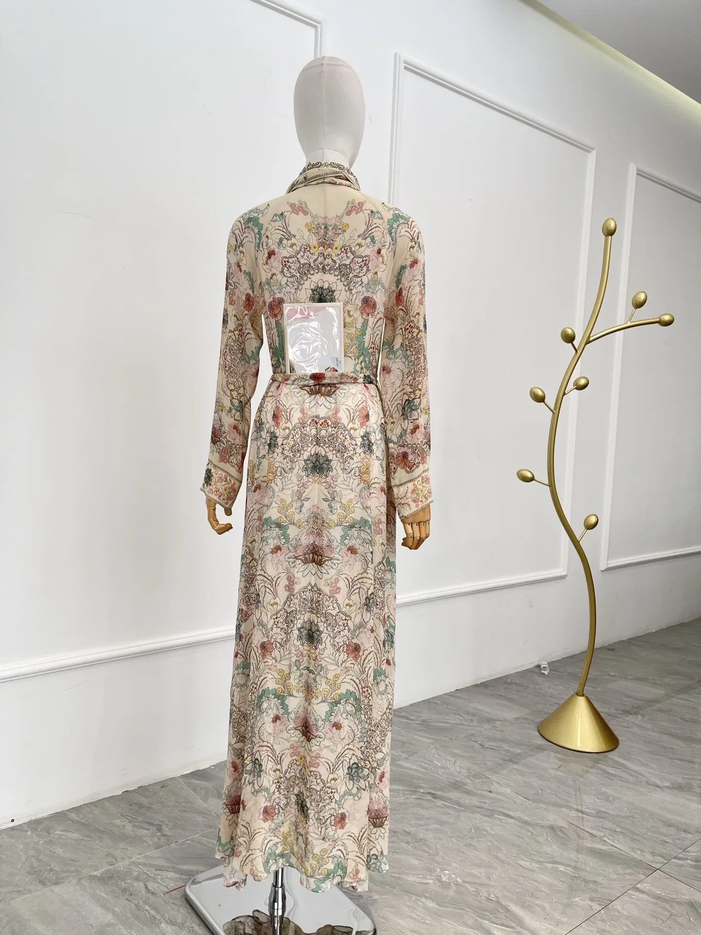 فساتين نسائية حرير كتان 2025 ماكسي جديد أنيق بيج بطبعة زهور وأكمام طويلة #4