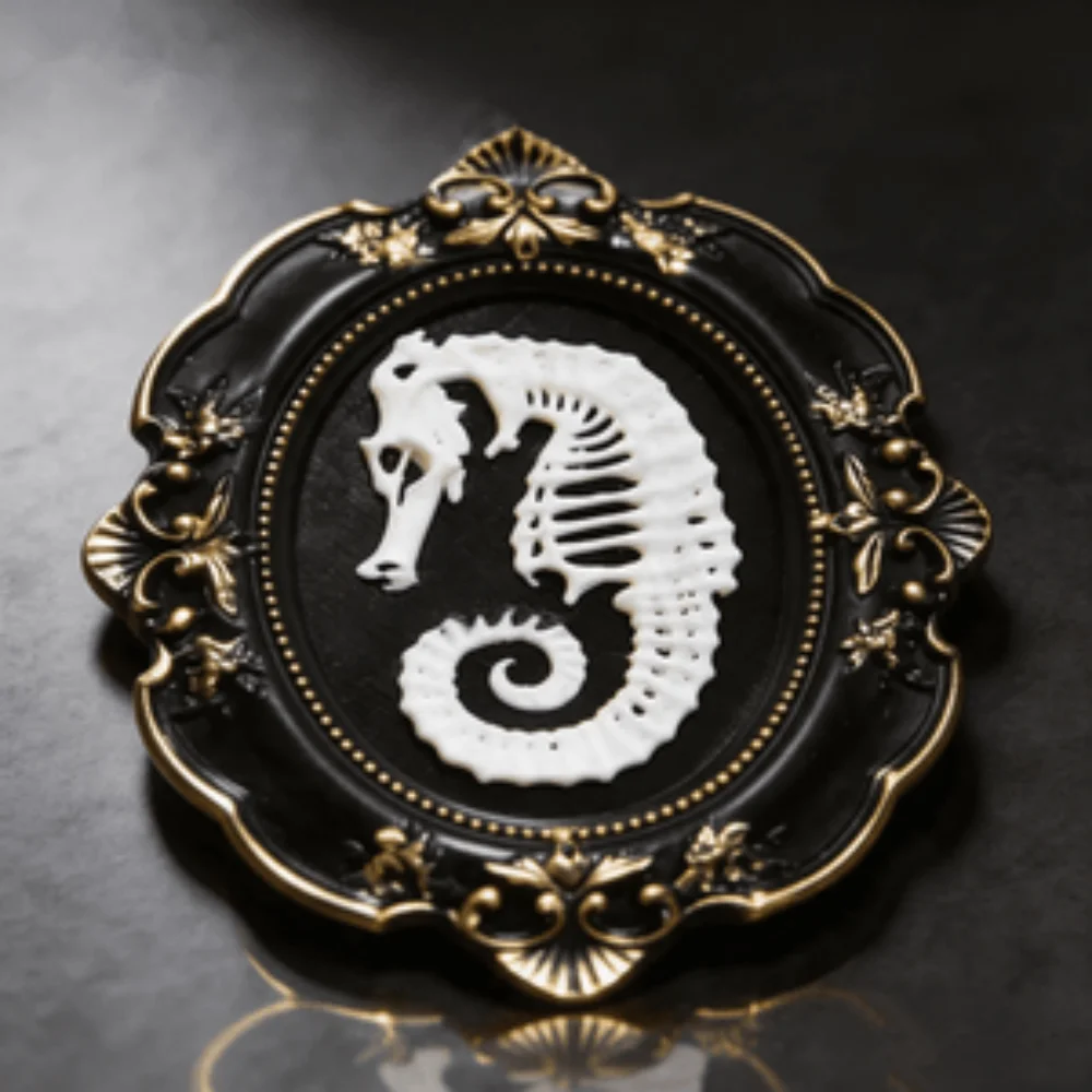 3D Gothic Simulated seahorse skeleton Statue Wall Art Round Frame Home Decor，Best Friend Birthday Gift