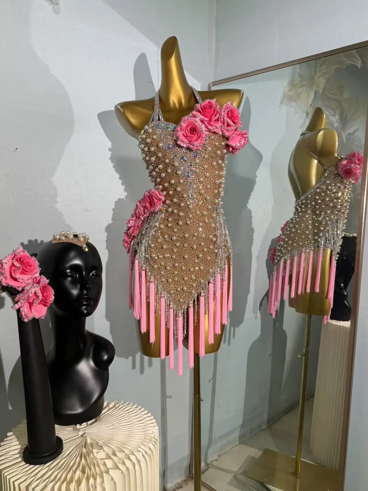 ใหม่ผู้หญิงชุดเต้นรำละตินดอกไม้เพิร์ลพู่ชุดผู้ใหญ่และเด็กชาชาแทงโก้ชุดมืออาชีพ