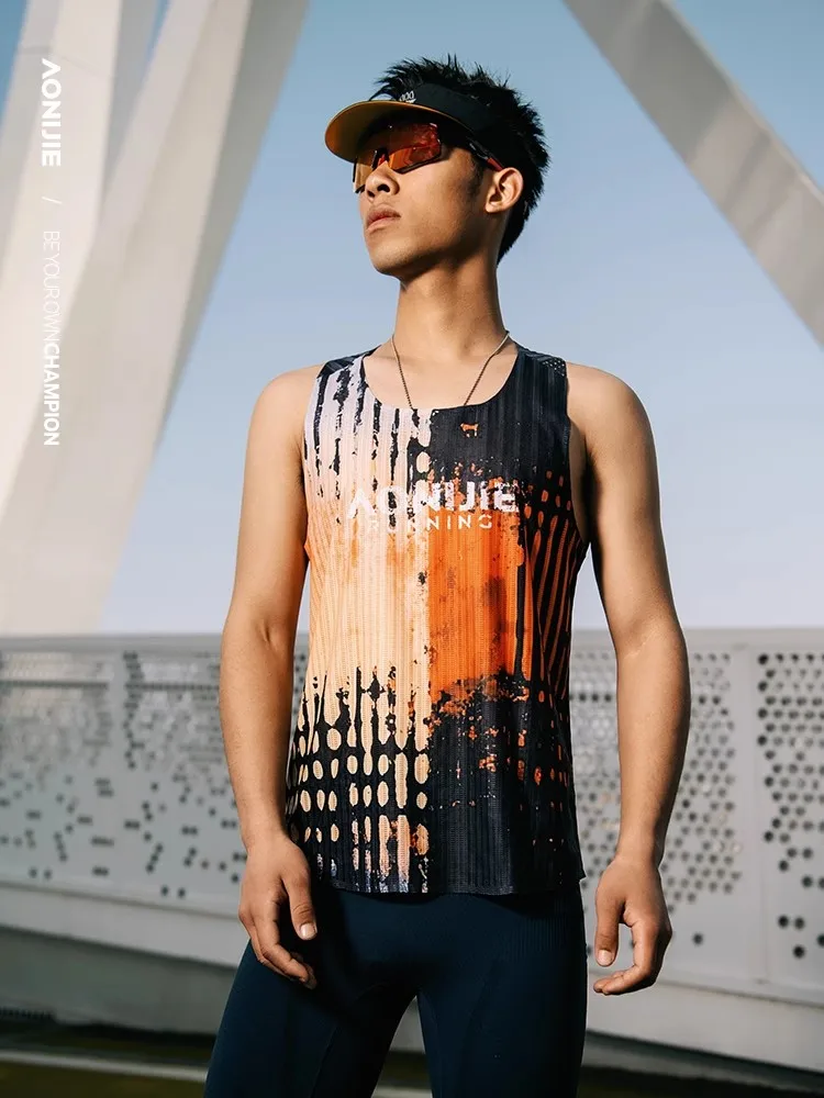 

AONIJIE Trail Running Vest Men T-Shirt for Athletes Breathable Ultralight Quick Dry Sports Sleeveless Triathlon Marathon T Shirt