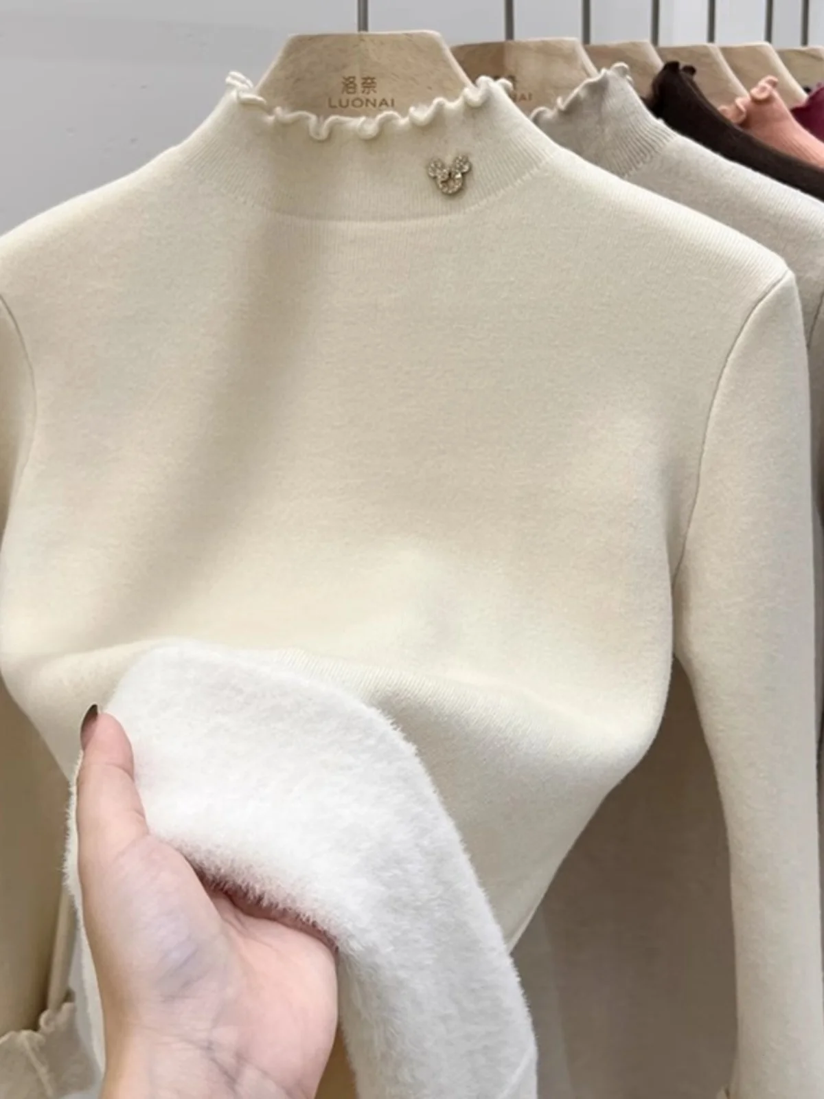 

Женский вязаный свитер Thiened Fce с высоким воротником Inteated Fce f с высоким воротником Base irt на осень и зиму