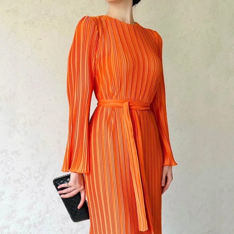 

Elegant Pleated Maxi Dress Women's 2025 Autumn New Trendy Flared Sleeve Dress With Belt Office Lady Chic Outfit Perfect To Daily