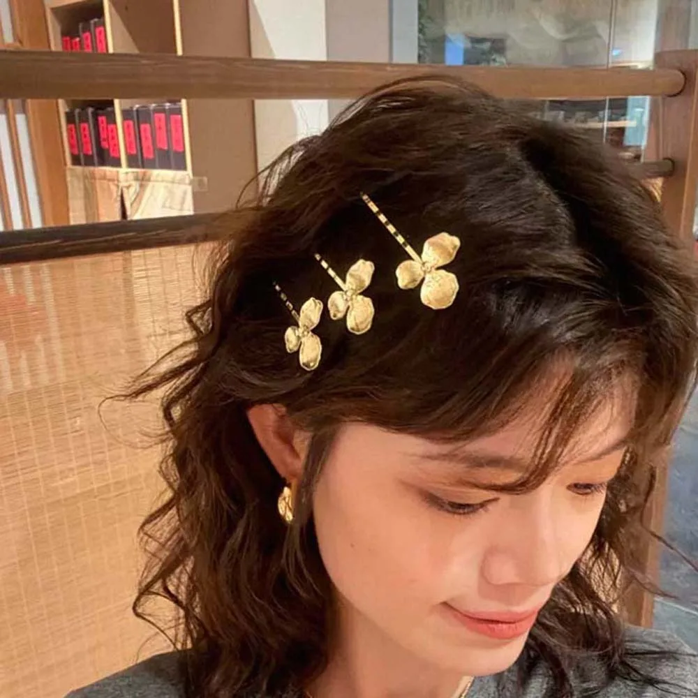 

5pcs Elegant Golden Flower Hair Forks Retro Hairstyle Tools Pearl Side Clips French Style Hair Accessories Wave Alloy Barrettes