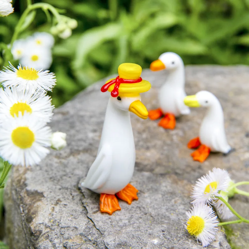 Creative Japanese-style Mini Yellow-billed Duck Glass Handicrafts, Cute Animal Ornaments, Office Stress-relieving Decoration