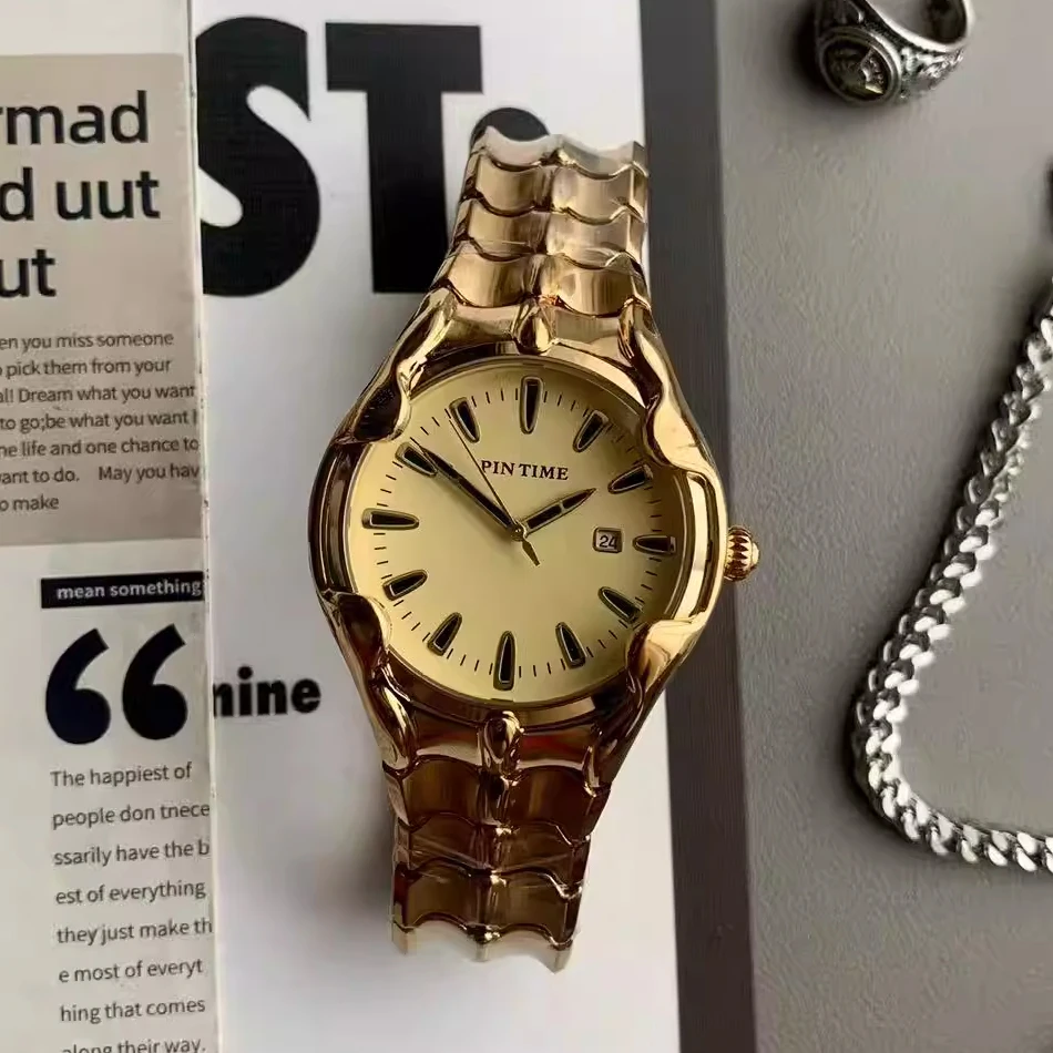 Y2K Style Men's Watch Vintage Niche Design with Minimalist Dragon Patterned Steel Strap and Claw Clasp Hip Hop Gold Watch