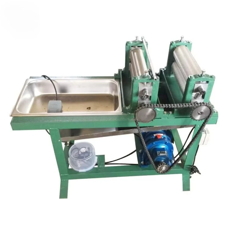 

Electric beeswax base and flat plate mill roller integrated machine and station beekeeping tools and equipment supply