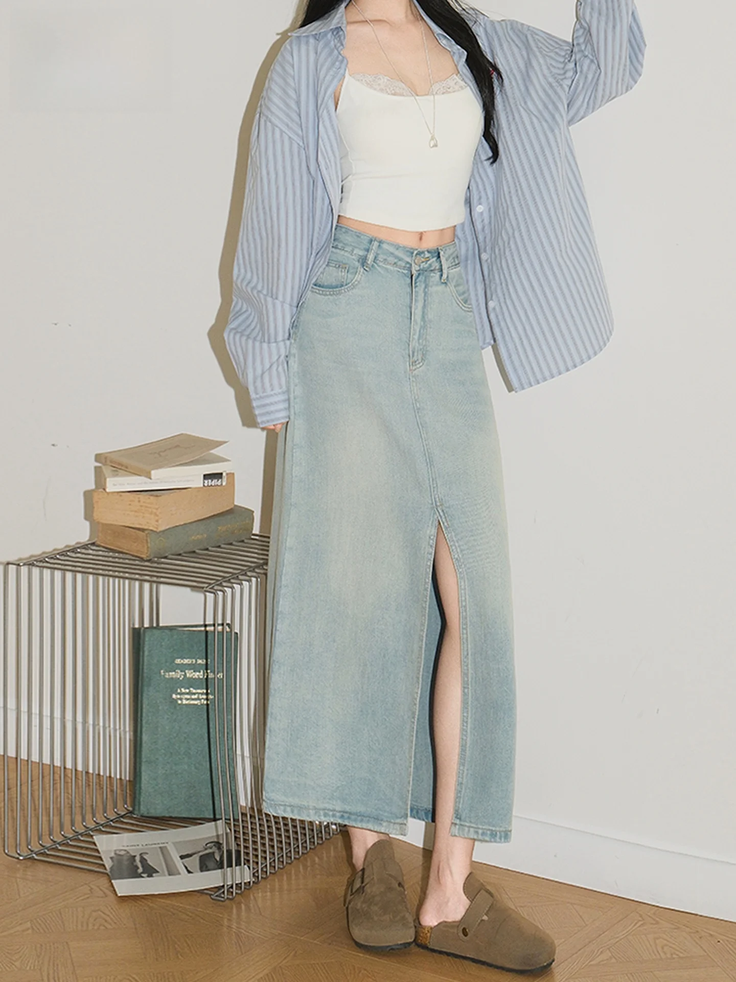 

Ретро-синяя джинсовая юбка миди с асимметричным подолом и высокой талией, тонкая, из шелковистой ткани, женская, летняя, новый дизайн, повседневная, прямого кроя, с эффектом потертости