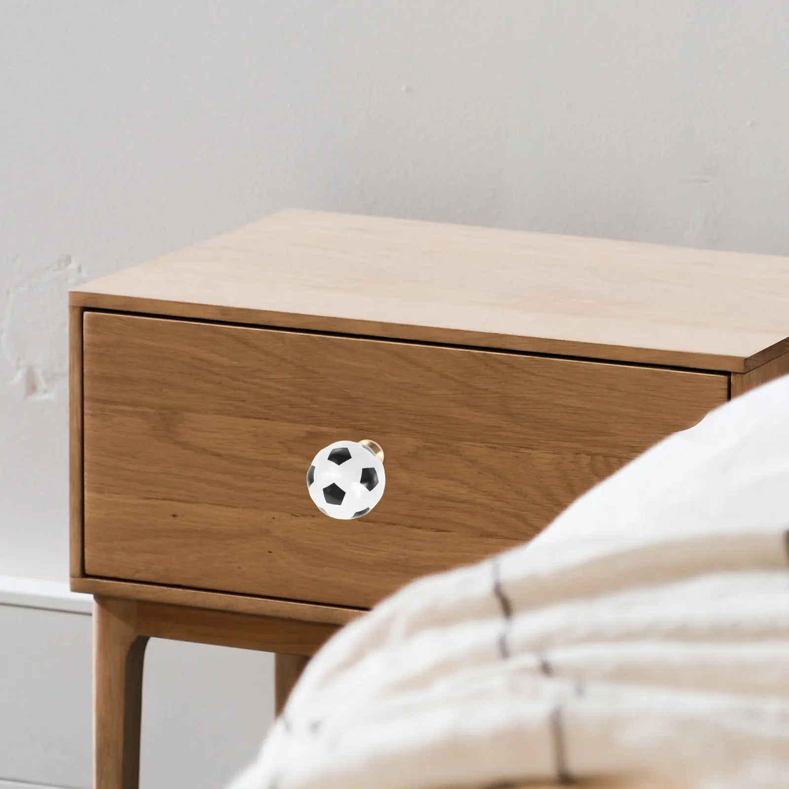 

Football Style Cabinet Knob Dresser Drawer Pull Wardrobe Handle Elegant Decorative Door Knob for Kitchen Closets Offices