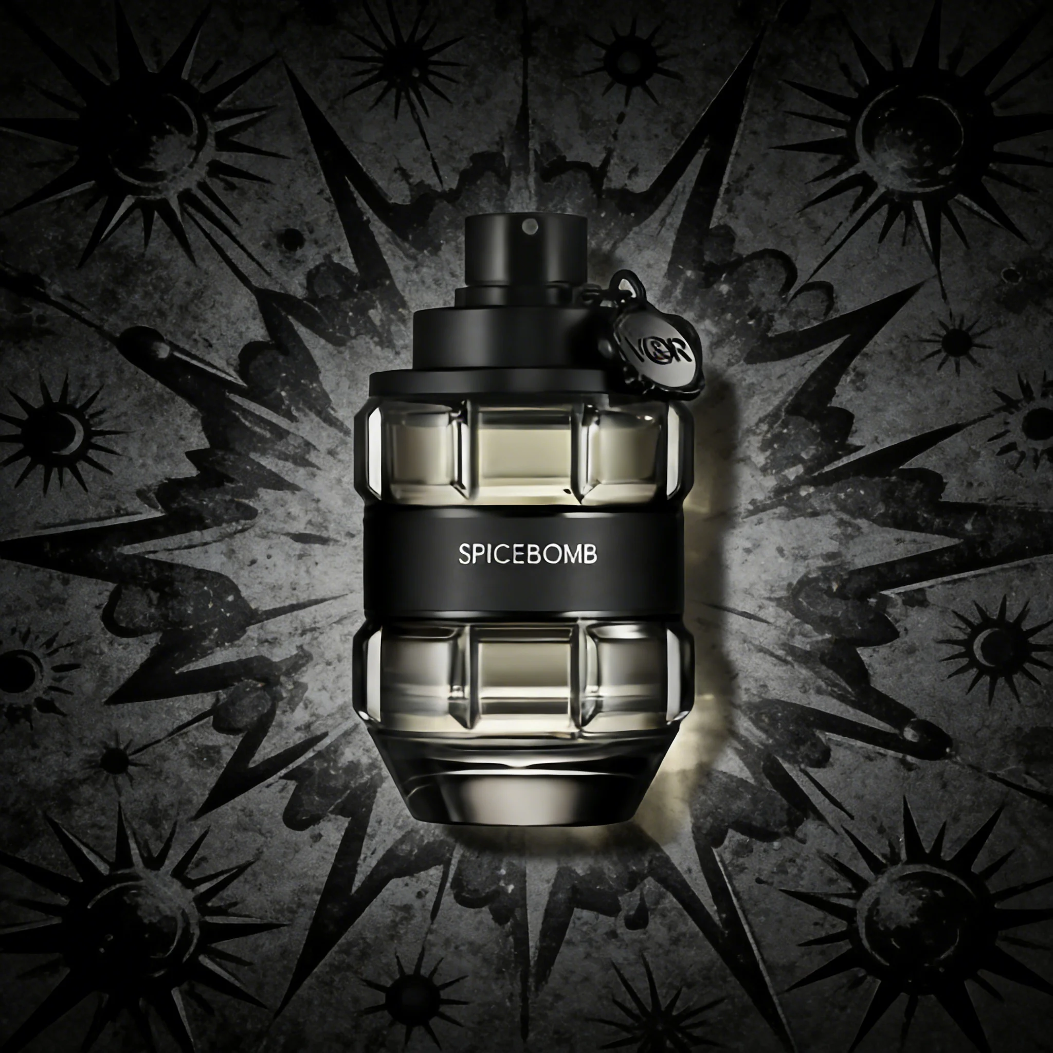 

Spicebomb Viktor&Rolf, оригинальный культовый мужской аромат 2012, с табачной кожей и ветевером