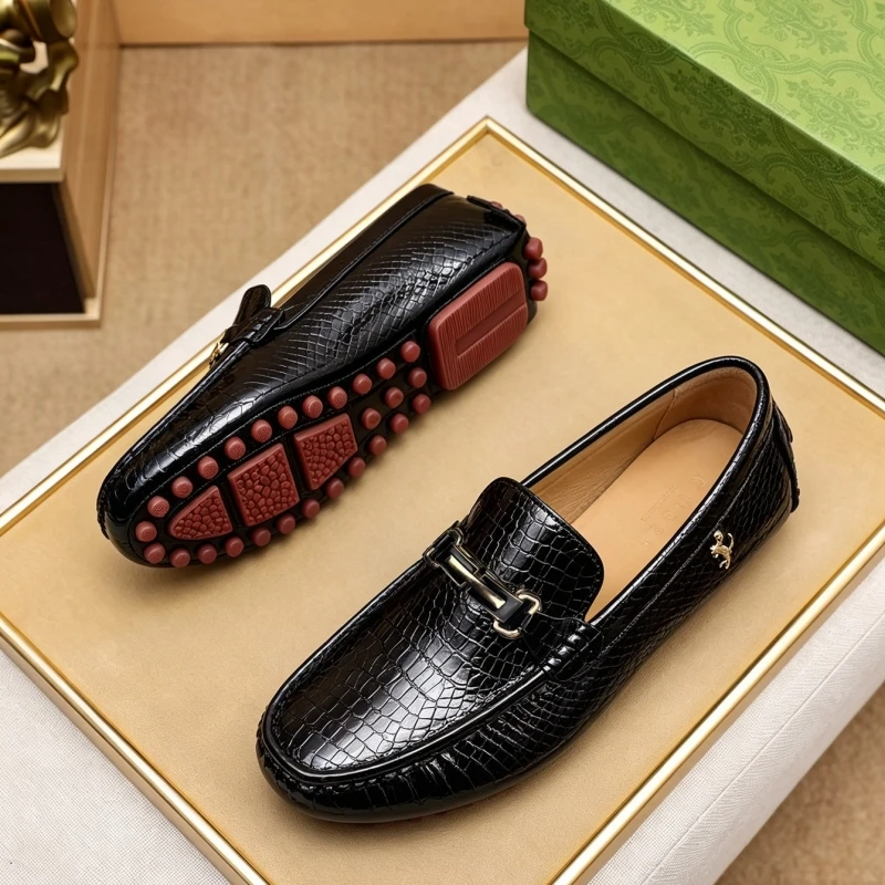Modische Designer-Leder-Loafer für Herren, bequeme Slipper, leichte, rutschfeste Freizeitschuhe für Herren, flache Herrenschuhe. – Detail 4