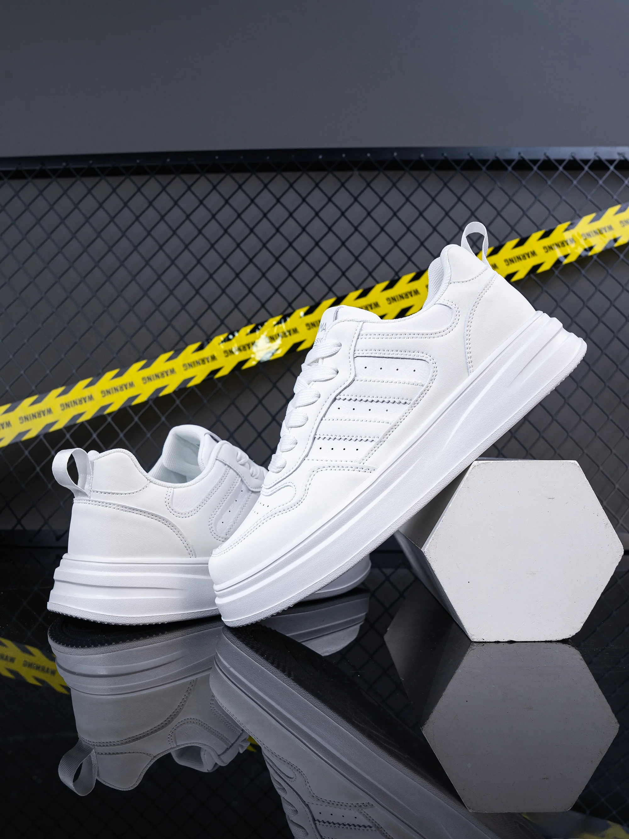 senma-–-chaussures-de-skate-pour-hommes-chaussures-plates-decontractees-surface-en-cuir-chaussures-de-sport-tendance-et-souples-chaussures-tendance-chinoises-pour-hommes