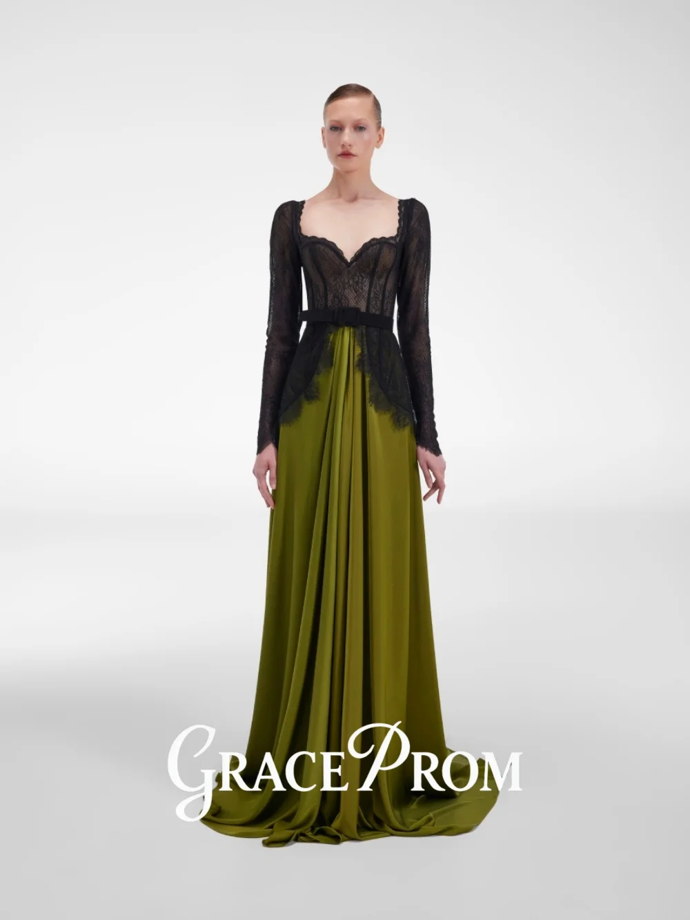 Chique preto-oliva vestido de noite 2026 renda-cetim tapete vestido glamouroso a linha até o chão vestido de festa فسات Iyomavera