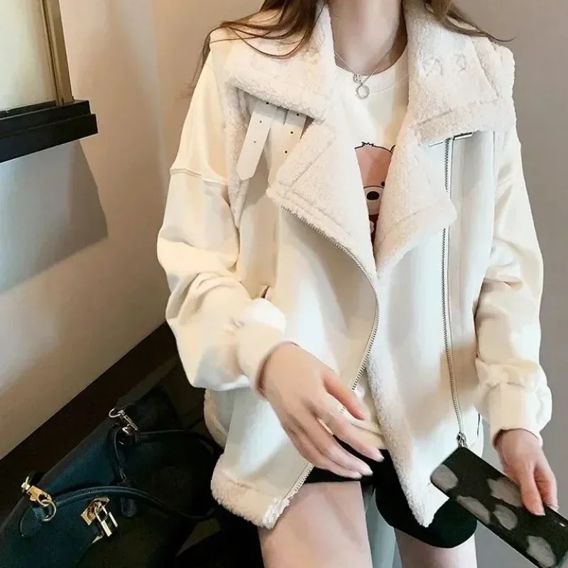 Loose Lady Giletes Lamb Plush Solid Color Cold Working Trend 2024 Women's Vests Warm Classic Elegant Insulated Youthful Casual