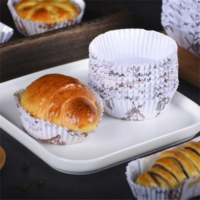 100Pcs Round Coated Paper Cup PET Cake Bread Bottom Tray Baking Tool Resistance Oil-Proof Bracket
