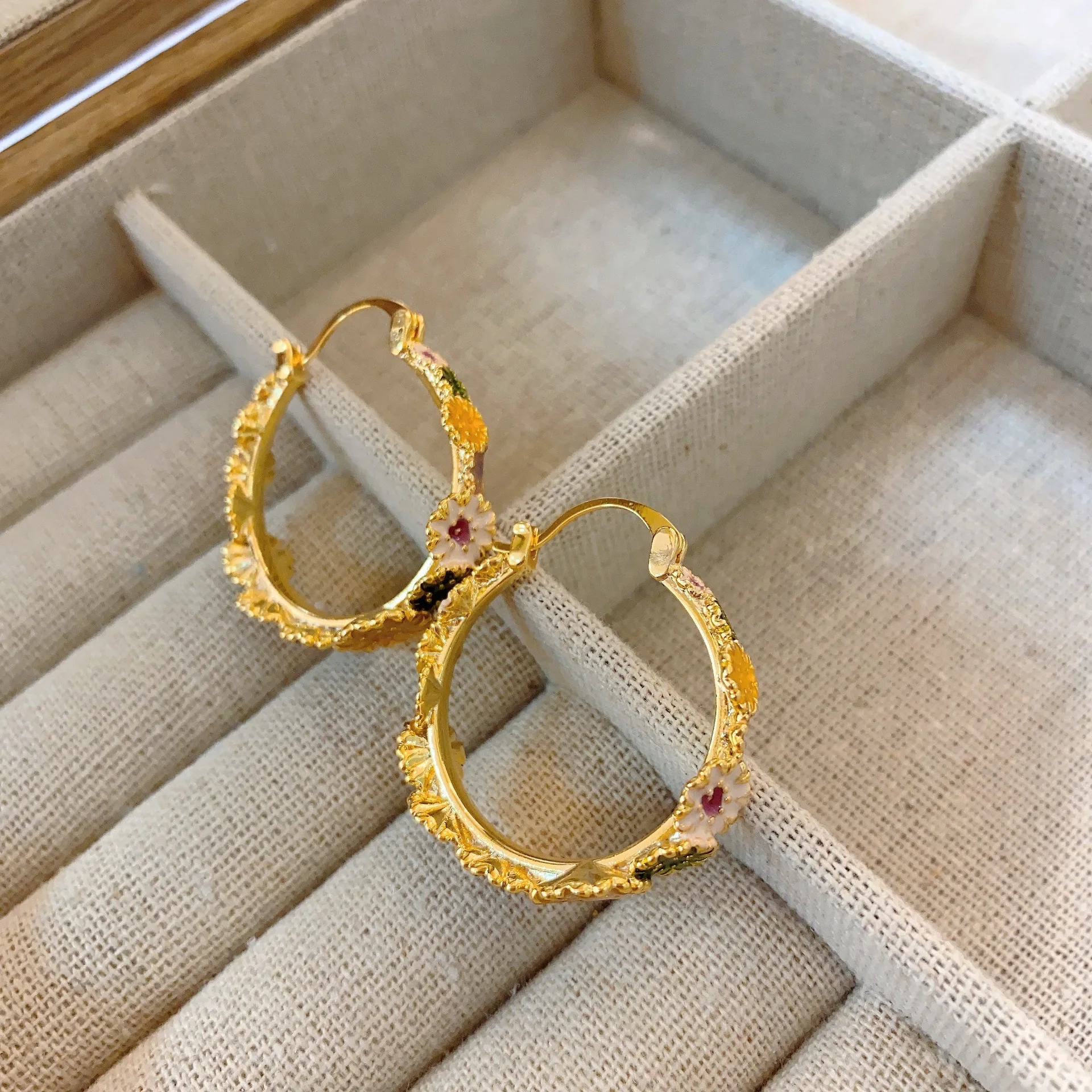 Yellow sun flower dripping oil large hoop earrings 2024 new style fashion C-shaped golden stud earrings for women