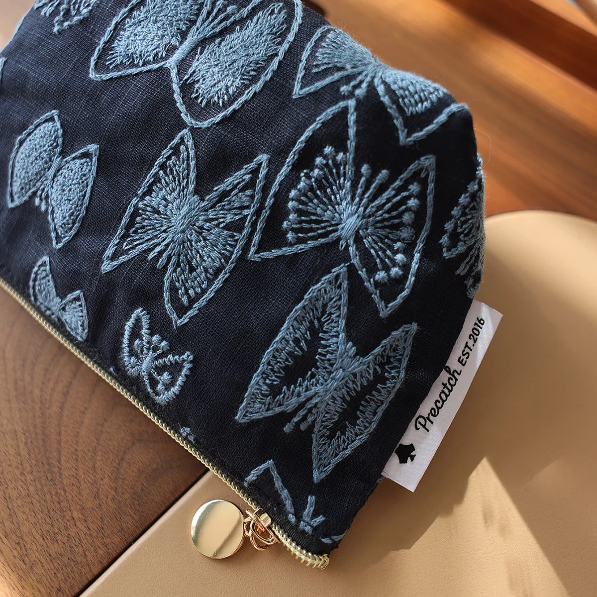 Butterfly Embroidery Cosmetic Bag, Handmade Storage Bag, Original Fabric Art Small Size Ladies\' Portable Handbag Makeup bag