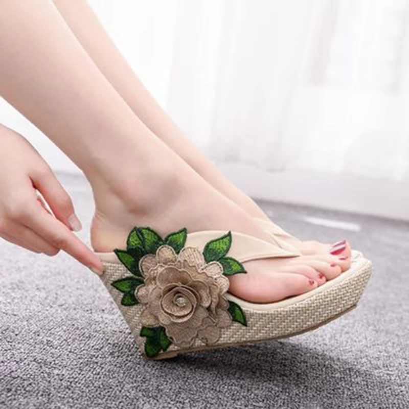 New 9 cm comfortable wedge slippers embroidered flowers sandals large sandals waterproof platform sandals