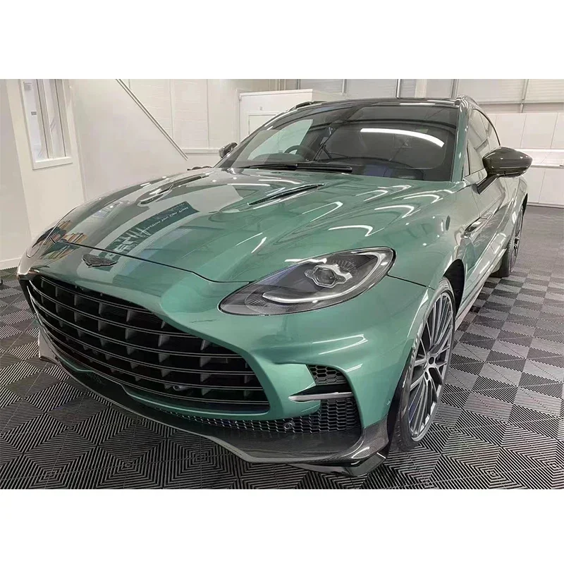 مادة ألياف الكربون الجافة لأستون مارتن DBX ترقية 707 نمط طقم الجسم المصد الأمامي التنانير الجانبية الناشر الخلفي الجناح العلوي