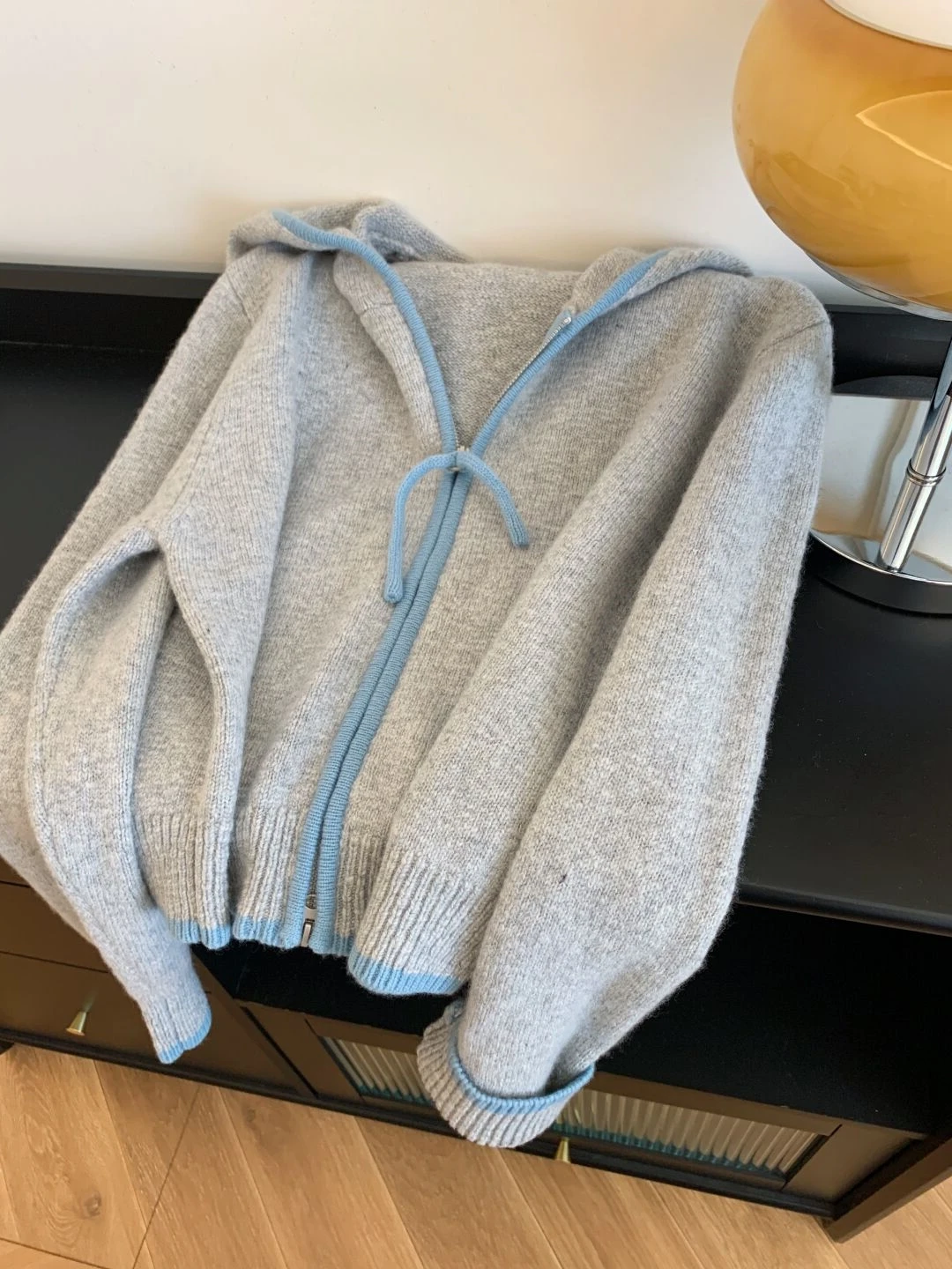 루즈핏 후드티 여성 니트 스웨터 코트 컬러 블록 블루 레이지 슬레 캐주얼 아우터웨어 가을 겨울 패션 감각