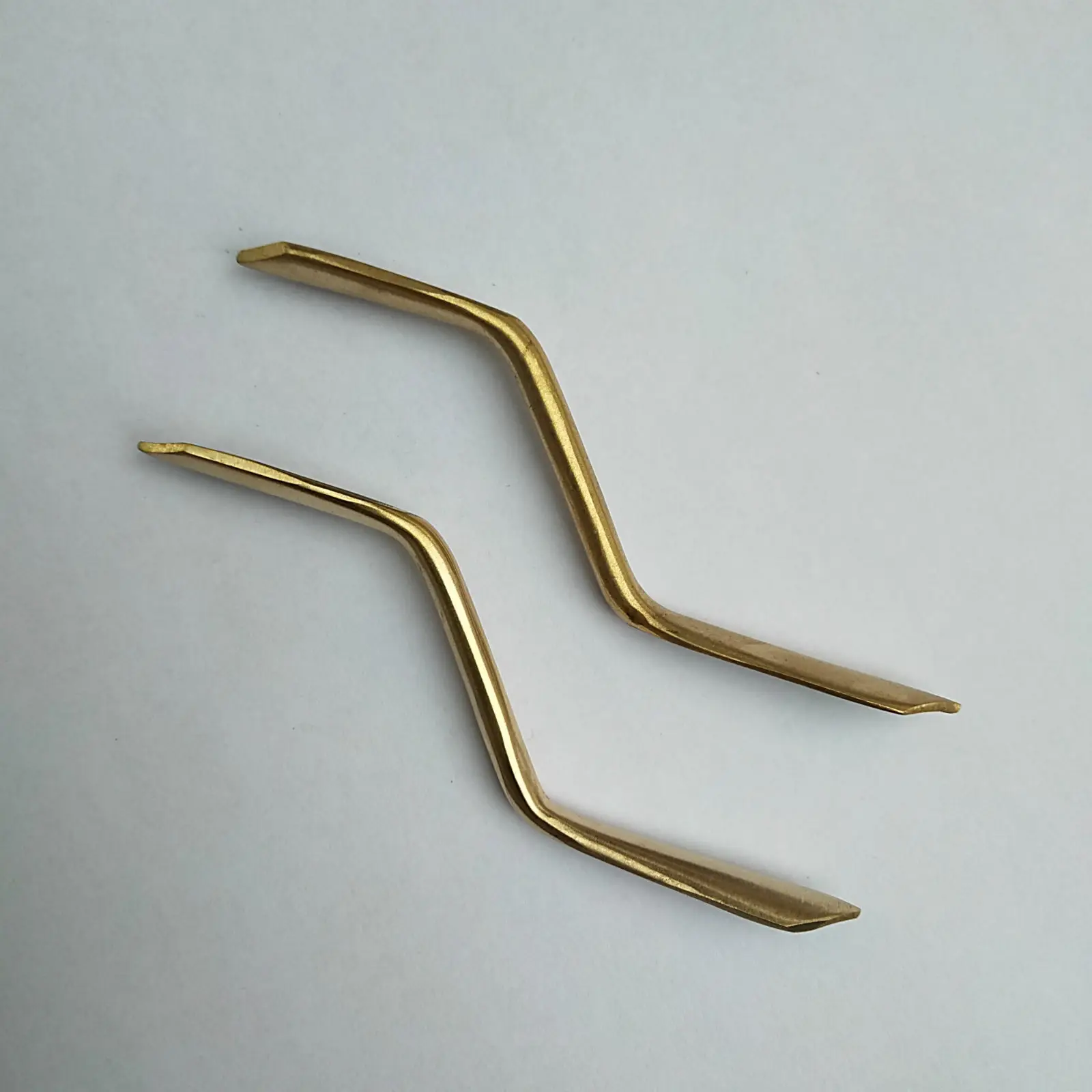 

1set 2pcs Trumpet Tube Bracket Support